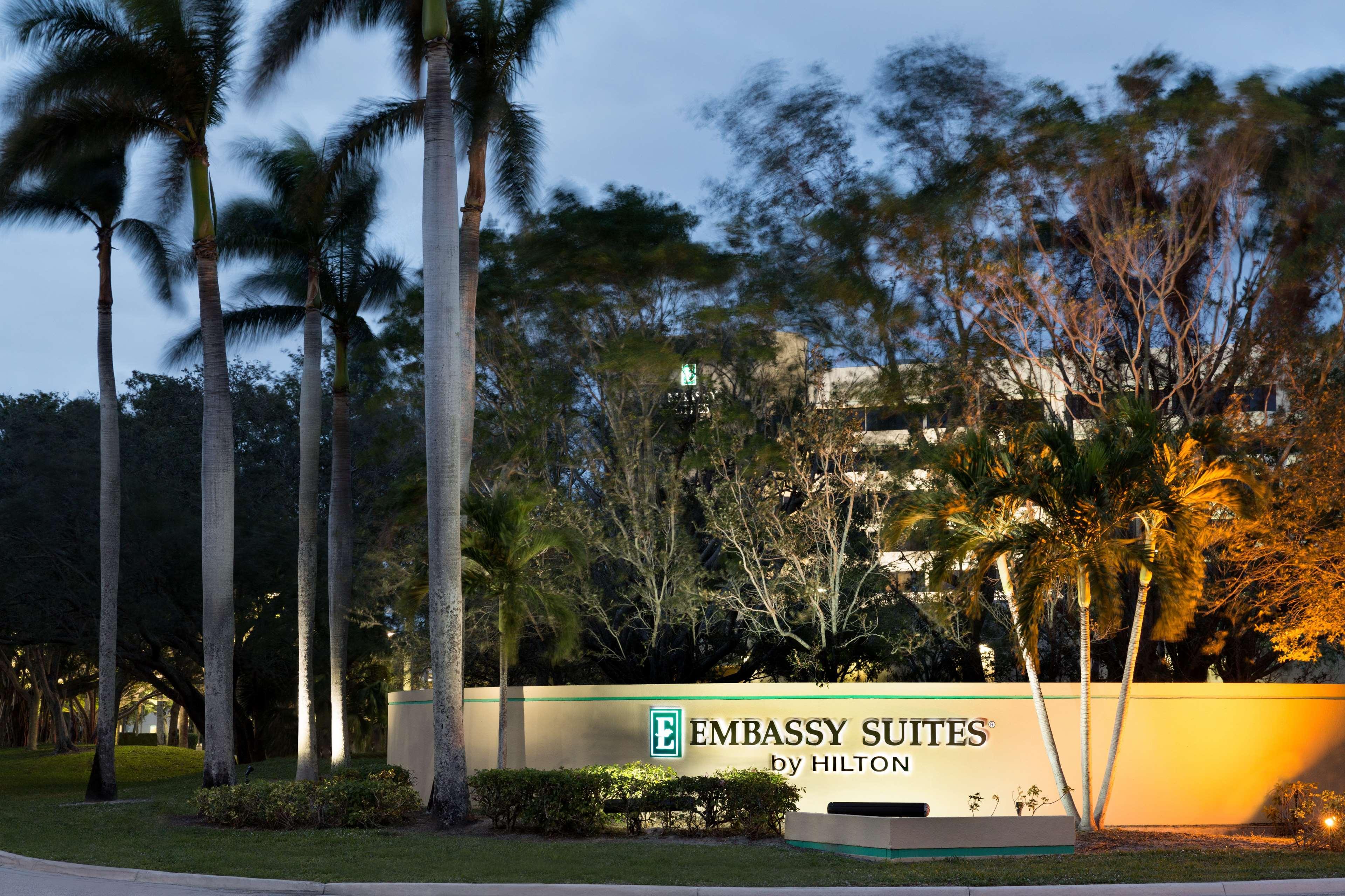 Embassy Suites Boca Raton Exterior photo